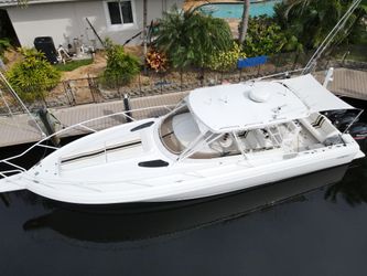 38' Intrepid 2001 Yacht For Sale